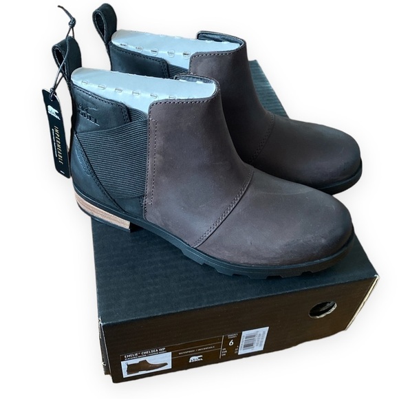 SOREL emelie boots new in box Chelsea pull on blackened brown size 6 NEW - Picture 2 of 9